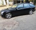 Черный Мерседес Ц-Класс, объемом двигателя 2.1 л и пробегом 670 тыс. км за 6300 $, фото 1 на Automoto.ua