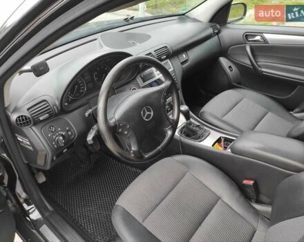 Чорний Мерседес Ц-Клас, об'ємом двигуна 1.8 л та пробігом 205 тис. км за 5850 $, фото 18 на Automoto.ua