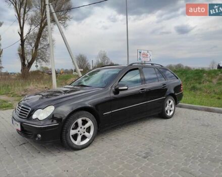 Чорний Мерседес Ц-Клас, об'ємом двигуна 1.8 л та пробігом 205 тис. км за 5850 $, фото 31 на Automoto.ua