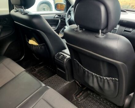 Черный Мерседес Ц-Класс, объемом двигателя 2.1 л и пробегом 460 тыс. км за 6500 $, фото 8 на Automoto.ua