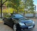Чорний Мерседес Ц-Клас, об'ємом двигуна 2.15 л та пробігом 324 тис. км за 5300 $, фото 1 на Automoto.ua