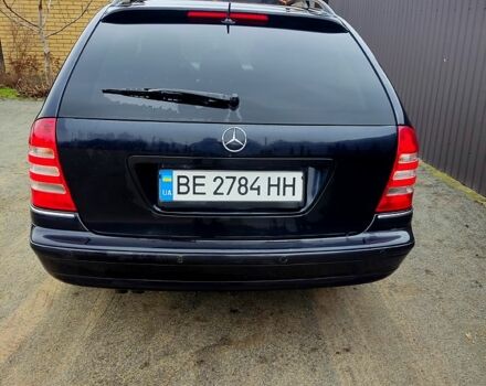 Черный Мерседес Ц-Класс, объемом двигателя 2.1 л и пробегом 460 тыс. км за 6500 $, фото 2 на Automoto.ua