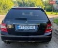 Черный Мерседес Ц-Класс, объемом двигателя 2.15 л и пробегом 346 тыс. км за 6800 $, фото 4 на Automoto.ua