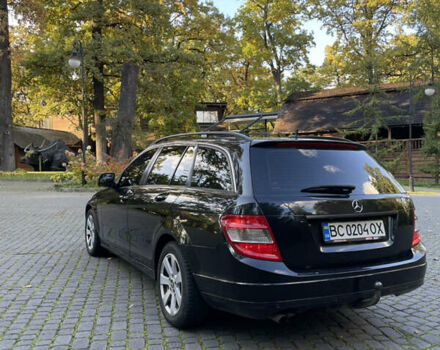 Чорний Мерседес Ц-Клас, об'ємом двигуна 2.2 л та пробігом 270 тис. км за 8200 $, фото 6 на Automoto.ua
