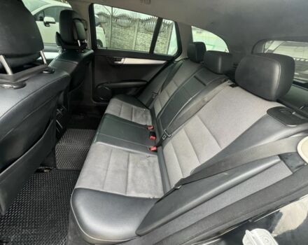 Черный Мерседес Ц-Класс, объемом двигателя 2.2 л и пробегом 279 тыс. км за 7999 $, фото 18 на Automoto.ua