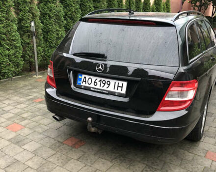 Чорний Мерседес Ц-Клас, об'ємом двигуна 2.15 л та пробігом 425 тис. км за 7999 $, фото 11 на Automoto.ua