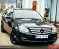 Черный Мерседес Ц-Класс, объемом двигателя 2.1 л и пробегом 220 тыс. км за 7500 $, фото 1 на Automoto.ua