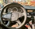 Черный Мерседес Ц-Класс, объемом двигателя 2.1 л и пробегом 372 тыс. км за 8500 $, фото 5 на Automoto.ua