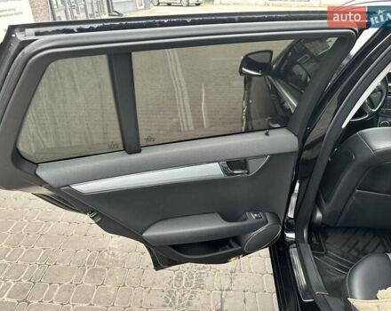 Чорний Мерседес Ц-Клас, об'ємом двигуна 1.8 л та пробігом 289 тис. км за 8500 $, фото 13 на Automoto.ua