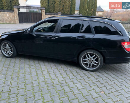 Черный Мерседес Ц-Класс, объемом двигателя 2.2 л и пробегом 425 тыс. км за 8550 $, фото 8 на Automoto.ua