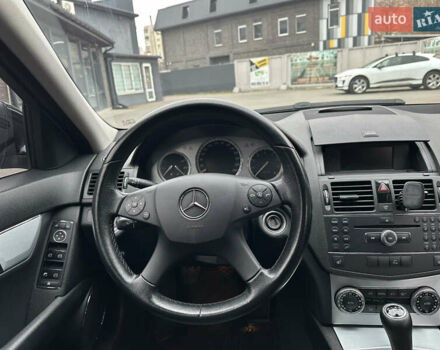 Чорний Мерседес Ц-Клас, об'ємом двигуна 1.8 л та пробігом 289 тис. км за 8500 $, фото 15 на Automoto.ua