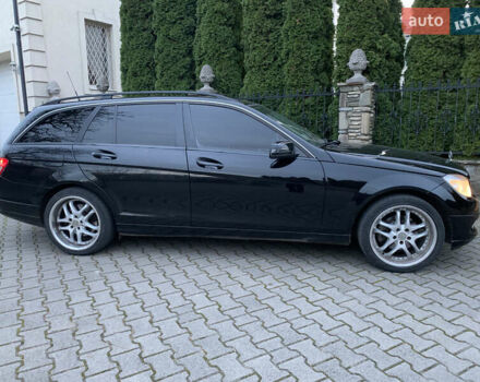 Черный Мерседес Ц-Класс, объемом двигателя 2.2 л и пробегом 425 тыс. км за 8550 $, фото 12 на Automoto.ua