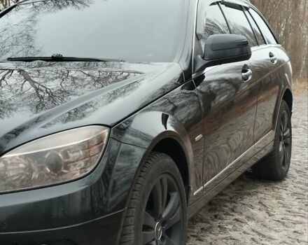 Чорний Мерседес Ц-Клас, об'ємом двигуна 2.15 л та пробігом 280 тис. км за 10500 $, фото 1 на Automoto.ua