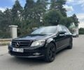 Чорний Мерседес Ц-Клас, об'ємом двигуна 3.2 л та пробігом 288 тис. км за 5640 $, фото 1 на Automoto.ua