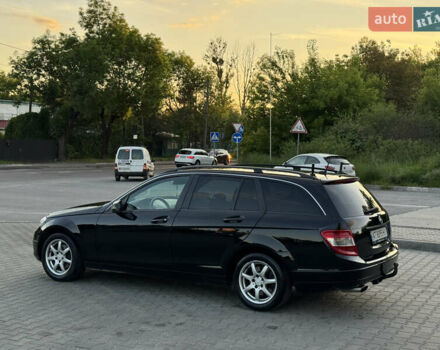 Чорний Мерседес Ц-Клас, об'ємом двигуна 2.15 л та пробігом 415 тис. км за 7800 $, фото 5 на Automoto.ua