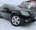 Черный Мерседес Ц-Класс, объемом двигателя 2.2 л и пробегом 425 тыс. км за 8750 $, фото 1 на Automoto.ua