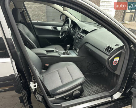 Чорний Мерседес Ц-Клас, об'ємом двигуна 1.8 л та пробігом 289 тис. км за 8500 $, фото 10 на Automoto.ua