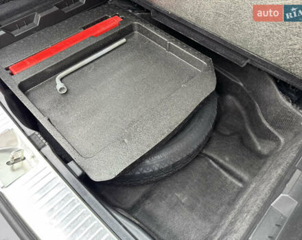 Черный Мерседес Ц-Класс, объемом двигателя 1.8 л и пробегом 201 тыс. км за 10999 $, фото 29 на Automoto.ua