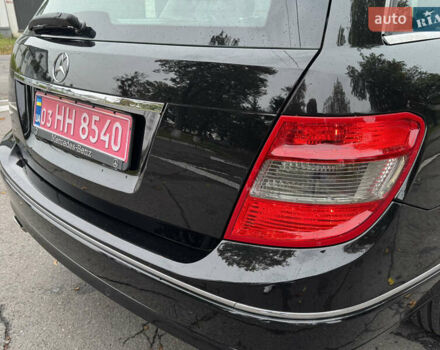 Черный Мерседес Ц-Класс, объемом двигателя 1.8 л и пробегом 201 тыс. км за 10999 $, фото 8 на Automoto.ua