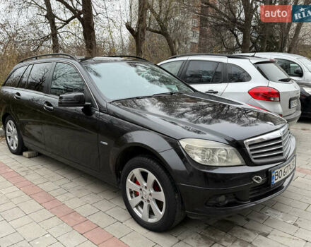 Черный Мерседес Ц-Класс, объемом двигателя 2.2 л и пробегом 326 тыс. км за 3699 $, фото 12 на Automoto.ua