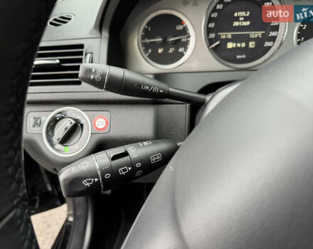 Черный Мерседес Ц-Класс, объемом двигателя 1.8 л и пробегом 201 тыс. км за 10999 $, фото 18 на Automoto.ua