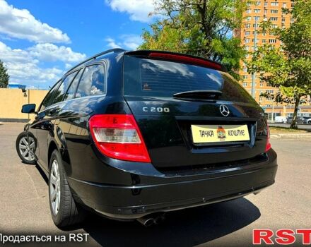 Чорний Мерседес Ц-Клас, об'ємом двигуна 2.2 л та пробігом 285 тис. км за 9200 $, фото 2 на Automoto.ua