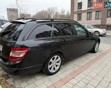 Черный Мерседес Ц-Класс, объемом двигателя 2.2 л и пробегом 326 тыс. км за 3699 $, фото 10 на Automoto.ua