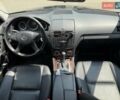 Черный Мерседес Ц-Класс, объемом двигателя 2.2 л и пробегом 322 тыс. км за 9990 $, фото 17 на Automoto.ua