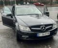 Черный Мерседес Ц-Класс, объемом двигателя 3 л и пробегом 242 тыс. км за 9500 $, фото 1 на Automoto.ua