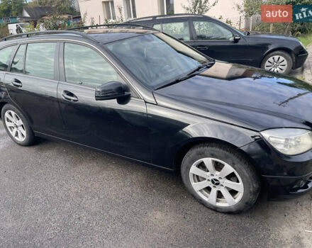 Черный Мерседес Ц-Класс, объемом двигателя 2.1 л и пробегом 294 тыс. км за 9300 $, фото 2 на Automoto.ua