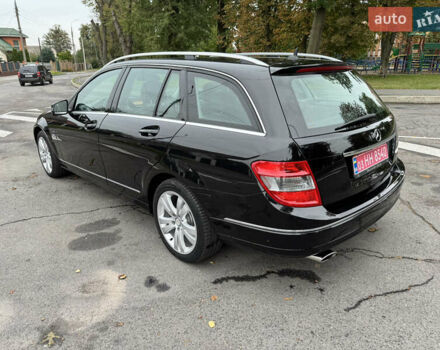 Черный Мерседес Ц-Класс, объемом двигателя 1.8 л и пробегом 201 тыс. км за 10999 $, фото 2 на Automoto.ua