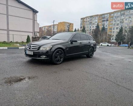 Черный Мерседес Ц-Класс, объемом двигателя 2.14 л и пробегом 395 тыс. км за 8300 $, фото 5 на Automoto.ua