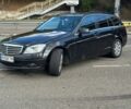 Чорний Мерседес Ц-Клас, об'ємом двигуна 2.1 л та пробігом 280 тис. км за 8400 $, фото 3 на Automoto.ua