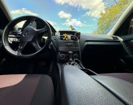 Чорний Мерседес Ц-Клас, об'ємом двигуна 2.1 л та пробігом 280 тис. км за 8600 $, фото 7 на Automoto.ua