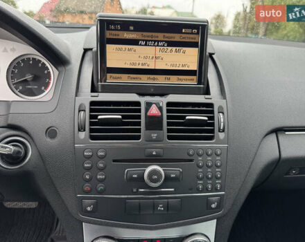 Черный Мерседес Ц-Класс, объемом двигателя 1.8 л и пробегом 201 тыс. км за 10999 $, фото 22 на Automoto.ua