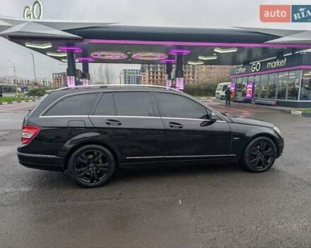 Черный Мерседес Ц-Класс, объемом двигателя 2.14 л и пробегом 395 тыс. км за 8300 $, фото 1 на Automoto.ua