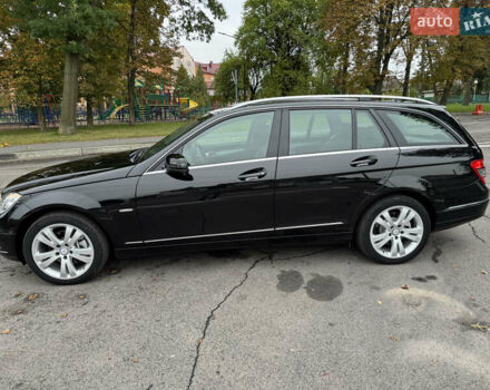Черный Мерседес Ц-Класс, объемом двигателя 1.8 л и пробегом 201 тыс. км за 10999 $, фото 1 на Automoto.ua
