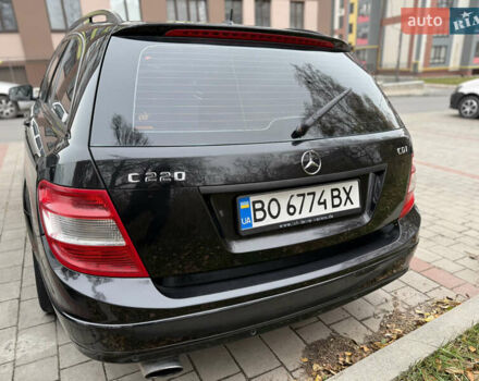 Черный Мерседес Ц-Класс, объемом двигателя 2.2 л и пробегом 326 тыс. км за 3699 $, фото 8 на Automoto.ua