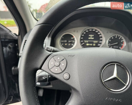 Черный Мерседес Ц-Класс, объемом двигателя 1.8 л и пробегом 201 тыс. км за 10999 $, фото 20 на Automoto.ua