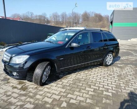 Черный Мерседес Ц-Класс, объемом двигателя 2.2 л и пробегом 176 тыс. км за 8900 $, фото 1 на Automoto.ua