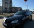 Черный Мерседес Ц-Класс, объемом двигателя 2.14 л и пробегом 302 тыс. км за 8900 $, фото 1 на Automoto.ua