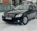 Черный Мерседес Ц-Класс, объемом двигателя 2.1 л и пробегом 285 тыс. км за 7700 $, фото 1 на Automoto.ua