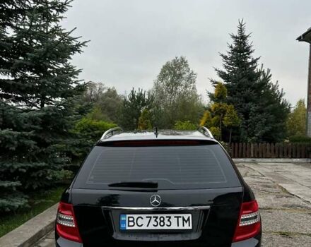 Черный Мерседес Ц-Класс, объемом двигателя 2.14 л и пробегом 260 тыс. км за 10700 $, фото 4 на Automoto.ua