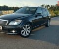Чорний Мерседес Ц-Клас, об'ємом двигуна 2.1 л та пробігом 215 тис. км за 8500 $, фото 1 на Automoto.ua