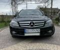 Черный Мерседес Ц-Класс, объемом двигателя 2.14 л и пробегом 350 тыс. км за 9000 $, фото 1 на Automoto.ua