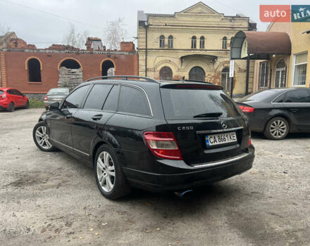 Чорний Мерседес Ц-Клас, об'ємом двигуна 2.14 л та пробігом 210 тис. км за 9700 $, фото 8 на Automoto.ua