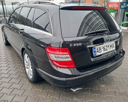 Чорний Мерседес Ц-Клас, об'ємом двигуна 2.2 л та пробігом 364 тис. км за 8400 $, фото 24 на Automoto.ua