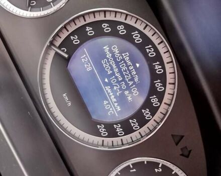 Чорний Мерседес Ц-Клас, об'ємом двигуна 2.14 л та пробігом 305 тис. км за 8800 $, фото 11 на Automoto.ua