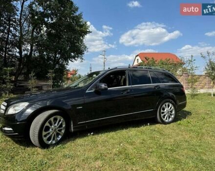 Черный Мерседес Ц-Класс, объемом двигателя 2.2 л и пробегом 329 тыс. км за 10500 $, фото 15 на Automoto.ua