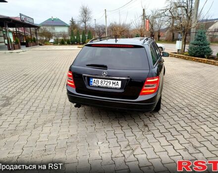 Черный Мерседес Ц-Класс, объемом двигателя 2.1 л и пробегом 305 тыс. км за 8800 $, фото 4 на Automoto.ua